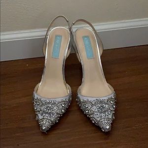 Betsy Johnson Silver Beaded Formal Heels 👠
